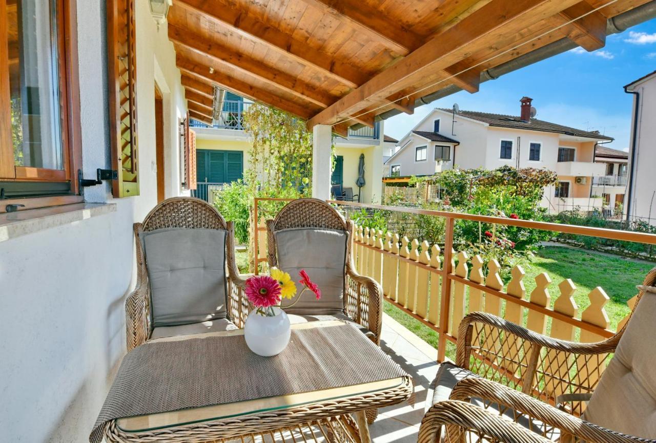 Adriatico Bungalow Porec Exterior photo