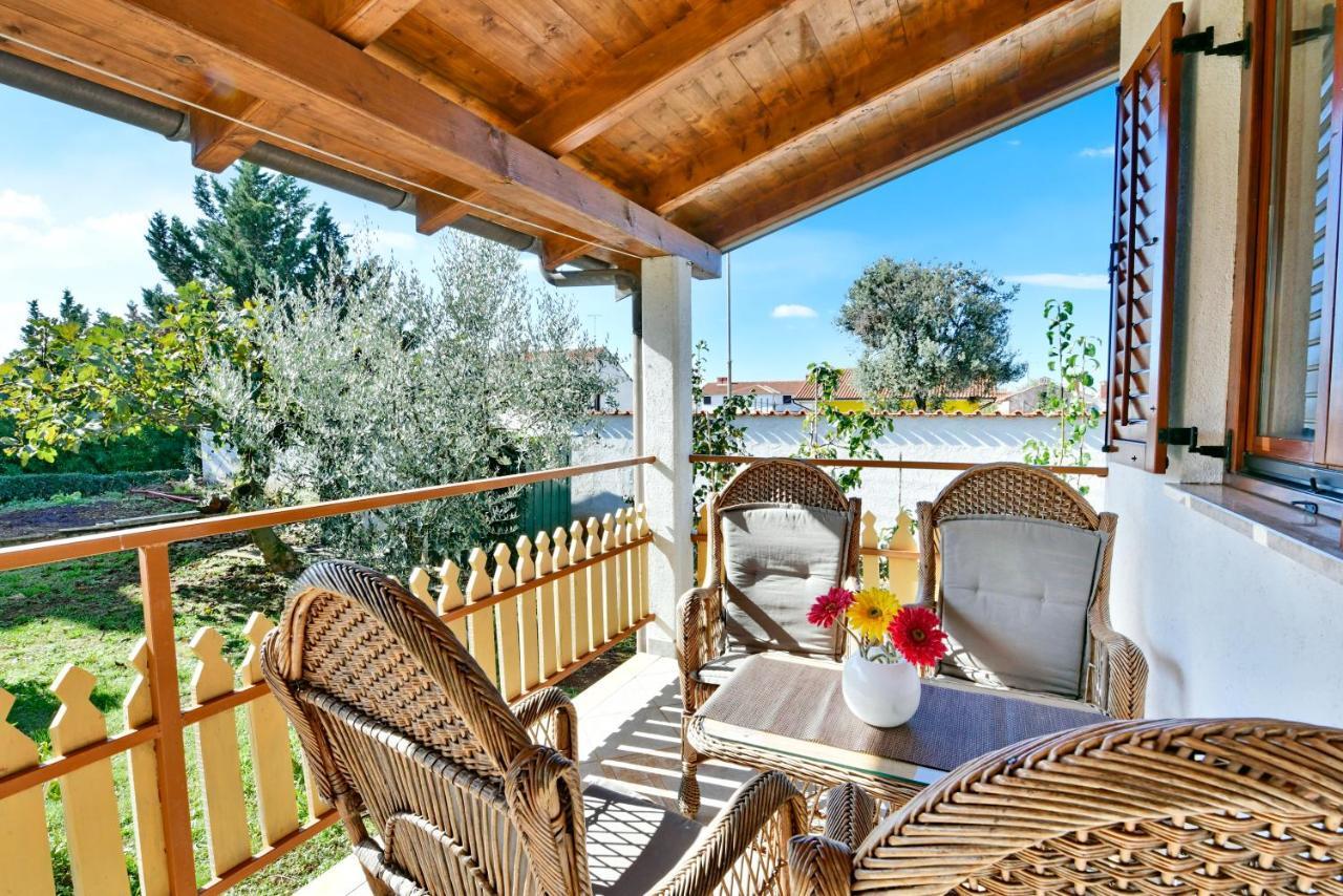 Adriatico Bungalow Porec Exterior photo